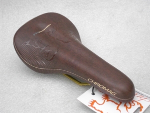ROAD,MTBサドル(.243RACING,BAZOOKA,BONTRAGER,FiZiK,LOOK IN