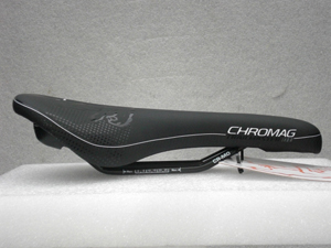 ROAD,MTBサドル(.243RACING,BAZOOKA,BONTRAGER,FiZiK,LOOK IN