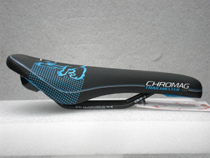 ROAD,MTBサドル(.243RACING,BAZOOKA,BONTRAGER,FiZiK,LOOK IN