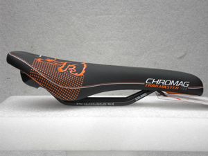 ROAD,MTBサドル(.243RACING,BAZOOKA,BONTRAGER,FiZiK,LOOK IN