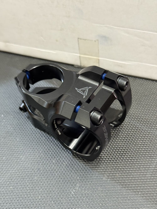 新品未使用 RACEFACE ハンドル&ステム 自転車用ハンドル raceface」の人気商品一覧 | 安い商品を通販